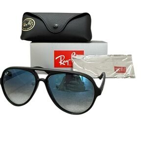 NIB Authentic Ray-Ban Black Cats 5000 Sunglasses with Blue Lenses.